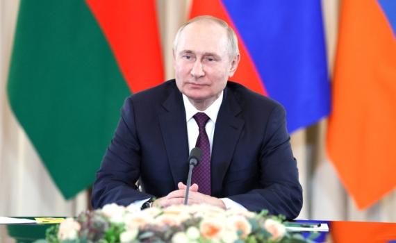 Владимиру Путину – 73: чуть не стал ученым – малоизвестный факт биографии, носит часы на правой руке
