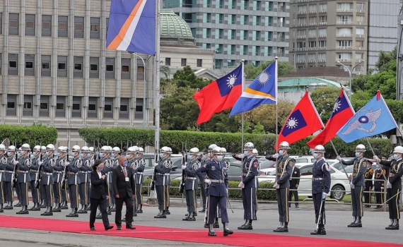 Дудаков: Трамп временно приостановил прямые поставки траншей оружия на Тайвань